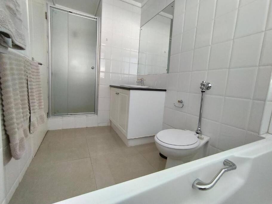 Waterfront - 1 South Quay Lovely Two Bed On Water นิสนา ภายนอก รูปภาพ