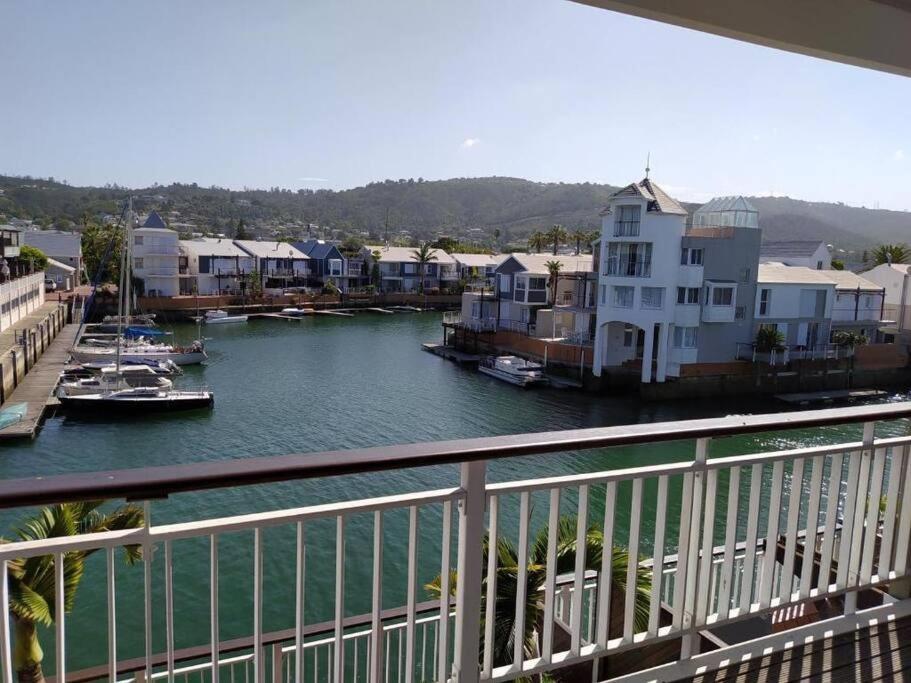 Waterfront - 1 South Quay Lovely Two Bed On Water นิสนา ภายนอก รูปภาพ
